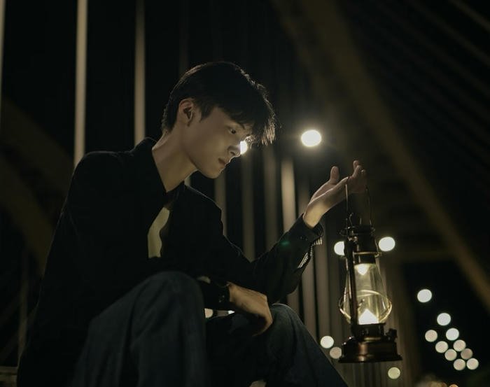 dp shows boy trapped in mood off