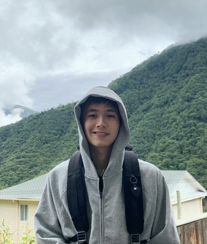 dp silly funny boys chaos portrait