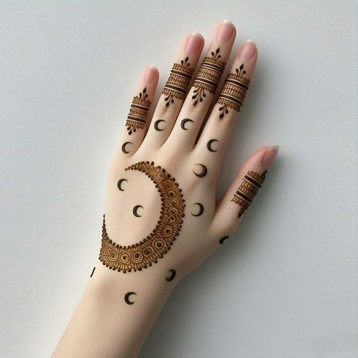 Chand mehndi design highlighting graceful curved lines