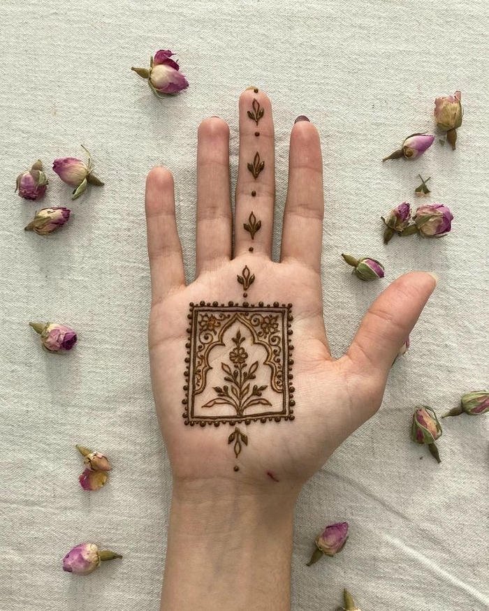 Minimal mehndi design inspired by sleek contemporary art